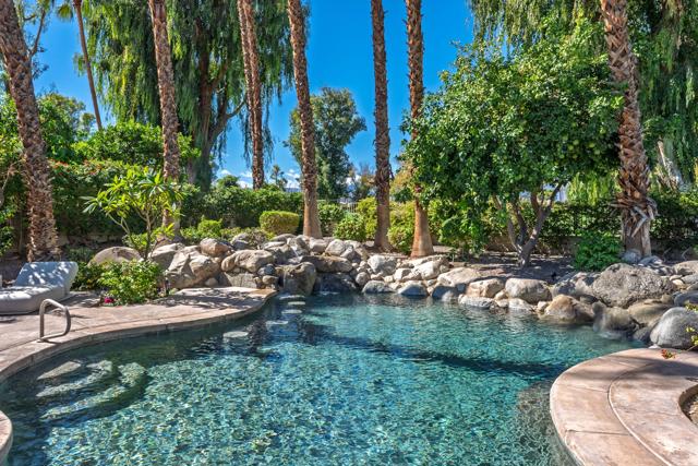 75720 Mclachlin Circle, Palm Desert CA: https://media.crmls.org/mediaz/be5a6d44-8532-4ab2-880c-1a7f87a75768.jpg