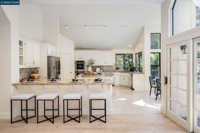 3363 Deer Hollow Drive, Danville CA: https://media.crmls.org/mediaz/be5a9f9e-5c50-4596-b511-d82418a59bb9.jpg