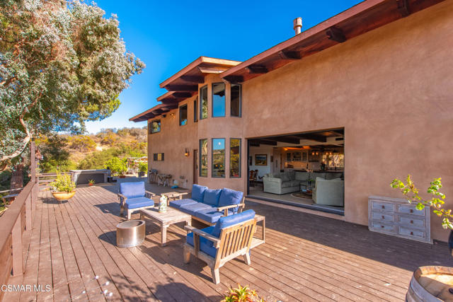 356 E Carlisle Road, Thousand Oaks CA: https://media.crmls.org/mediaz/be5ad9f2-8f02-4410-bd97-624518d4ef88.jpg