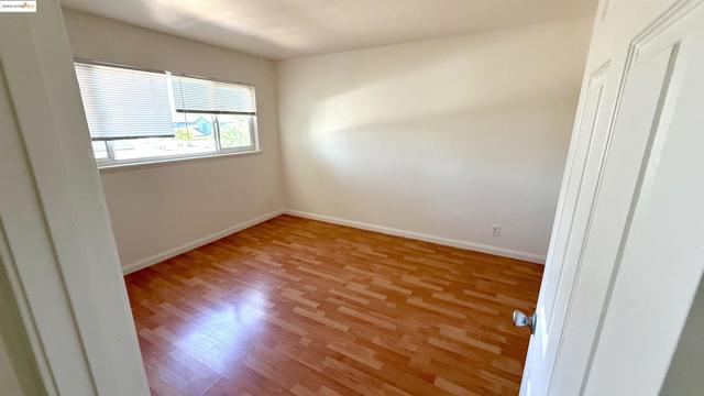 10100 Walnut, Oakland CA: https://media.crmls.org/mediaz/be5aeac5-713f-40ac-8dee-7ead1dff0992.jpg