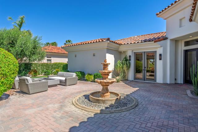 306 Loch Lomond Road, Rancho Mirage CA: https://media.crmls.org/mediaz/be5bb191-bf7e-4fbe-a32c-02956203ac44.jpg