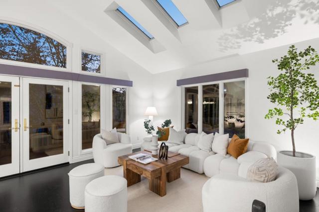 2937 San Juan Boulevard, Belmont CA: https://media.crmls.org/mediaz/be5be5dd-fced-4bd7-b887-d2a8ba0dd0cb.jpg