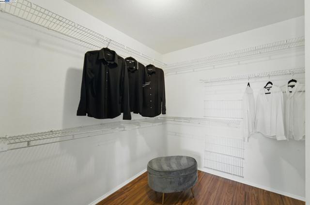 35864 Killorglin Cmn, Fremont CA: https://media.crmls.org/mediaz/be5c4816-27ef-4e7c-ab38-b943cc603ccc.jpg