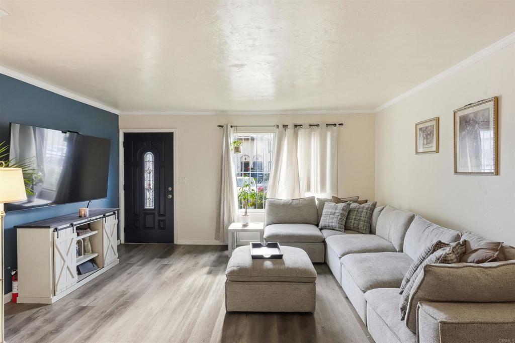 447 Ridgeway Court