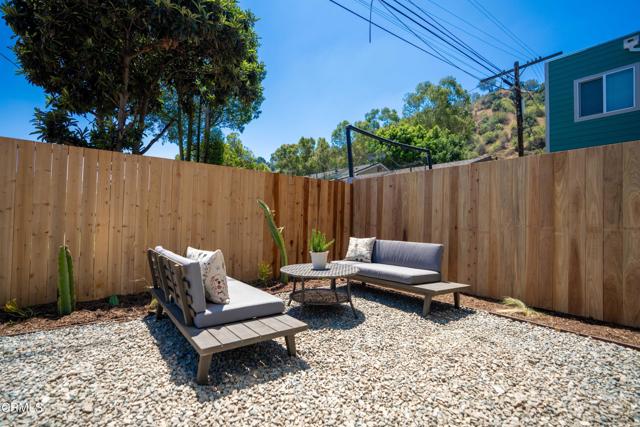 2222 1/4 Dorris Place, Los Angeles CA: https://media.crmls.org/mediaz/be5d240b-7132-4580-85de-5a9002024681.jpg
