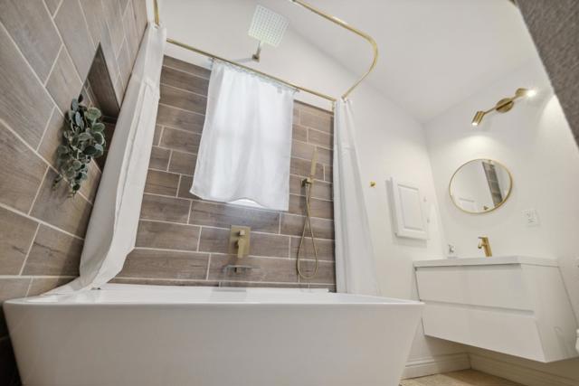 112 Alto Sol Court, Scotts Valley CA: https://media.crmls.org/mediaz/be5d36eb-b05e-4a53-bc86-25fb9001c2fa.jpg