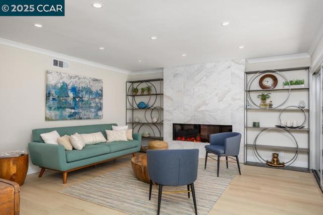 644 Terra Calif Dr, Walnut Creek CA: https://media.crmls.org/mediaz/be5e023a-e104-43b6-a71c-2b18c1ddd259.jpg