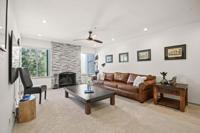 4008 Farm Hill Boulevard, Redwood City CA: https://media.crmls.org/mediaz/be5ebb78-d3ac-458a-97f2-db95e405b348.jpg