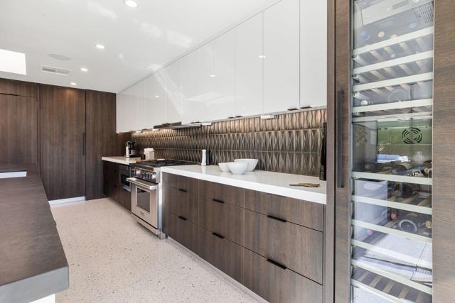 133 Columbia Drive, Rancho Mirage CA: https://media.crmls.org/mediaz/be5f67cc-fb1f-4897-a780-70850b7ffad4.jpg