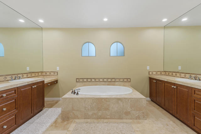 78494 Blackstone Court, Bermuda Dunes CA: https://media.crmls.org/mediaz/be5f7796-7dc4-41f8-b451-148f3f833e3f.jpg