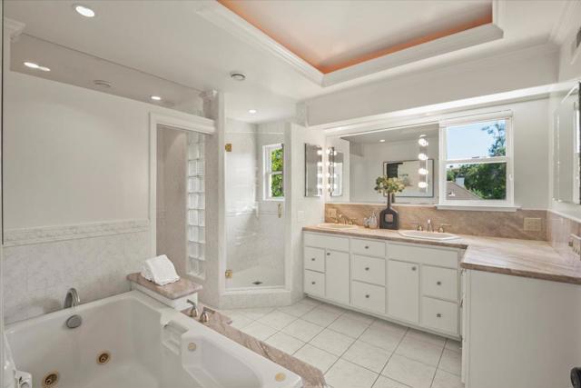 14228 Amherst Court, Los Altos Hills CA: https://media.crmls.org/mediaz/be607487-d1e6-491b-96b9-bb6e4ab795c7.jpg