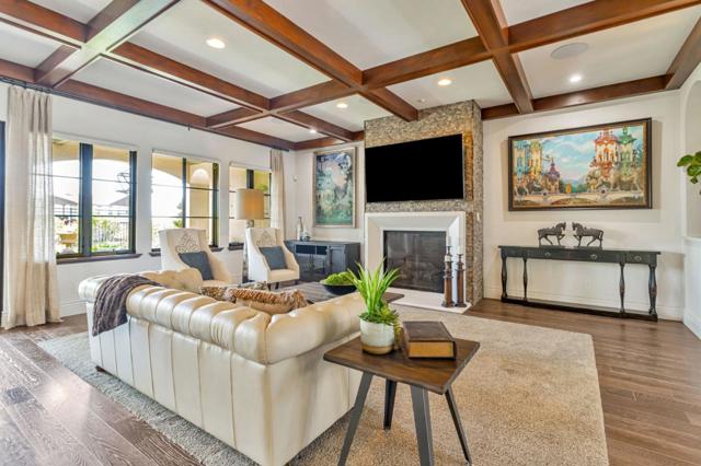 7 Stonebrae Road, Hayward CA: https://media.crmls.org/mediaz/be6098b8-09a6-41ec-aee3-22442ecff32c.jpg