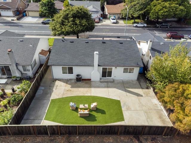 31314 San Andreas Dr, Union City CA: https://media.crmls.org/mediaz/be60d727-6151-4805-baca-62f25c45c3e2.jpg