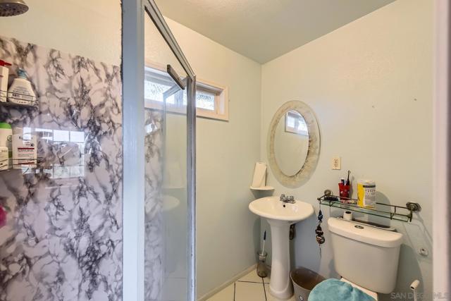 2535 Corona St, Lemon Grove CA: https://media.crmls.org/mediaz/be61318c-8047-4f32-b9ea-fa2e814f3471.jpg