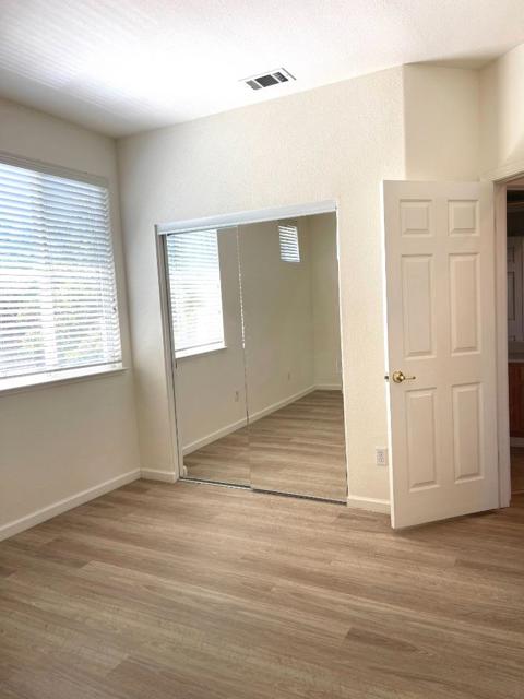1065 Rockport Avenue, Redwood City CA: https://media.crmls.org/mediaz/be628107-c0e3-4395-970d-8ff3d0cdd400.jpg