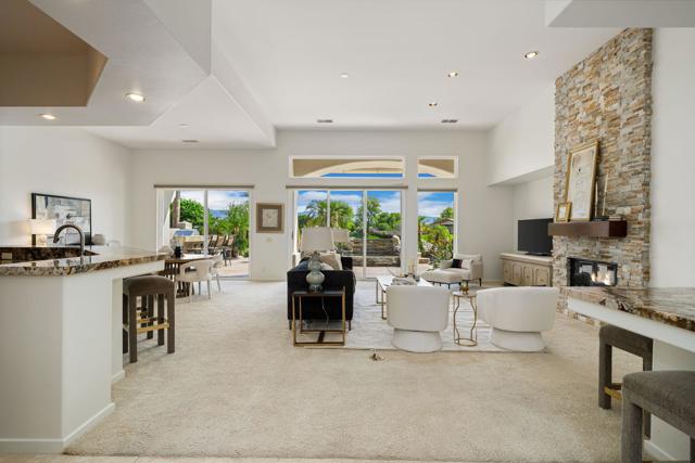 400 Tomahawk Drive, Palm Desert CA: https://media.crmls.org/mediaz/be63f6d6-da35-4e53-8430-1ba4cdb5967c.jpg
