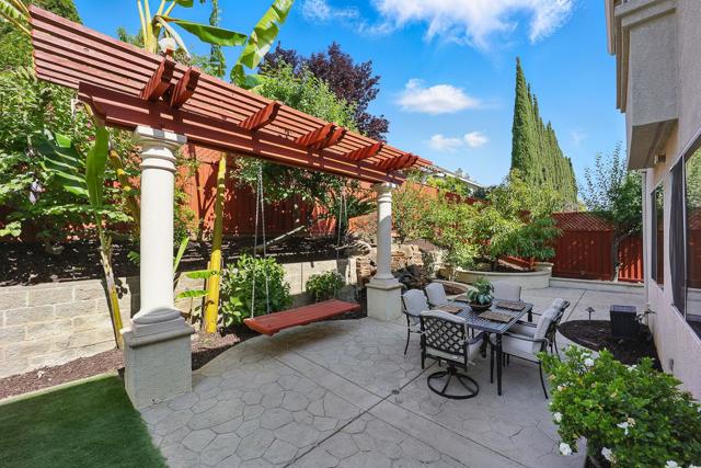 4038 Emerald Isle Lane, San Jose CA: https://media.crmls.org/mediaz/be641035-1abb-41f9-b619-13a1bf485ce3.jpg