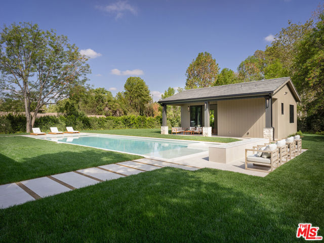 23615 Long Valley Road, Hidden Hills CA: https://media.crmls.org/mediaz/be643eab-b7f2-4848-95d8-2062a0bfeeb4.jpg