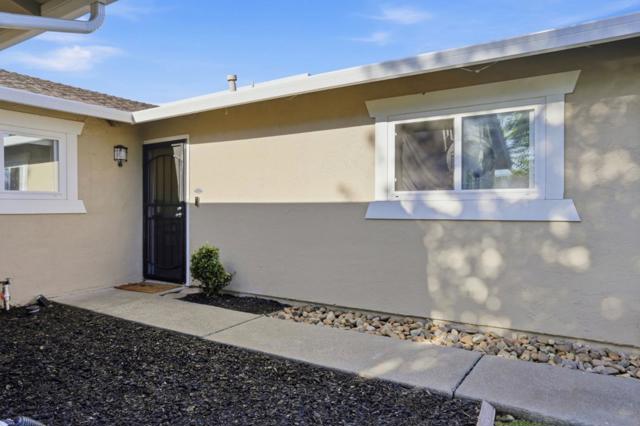 2048 Southwood Drive, Vacaville CA: https://media.crmls.org/mediaz/be64647c-9ad2-4634-a512-f3fa3fd82b5a.jpg