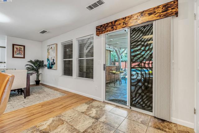 349 Cose Ln, Tracy CA: https://media.crmls.org/mediaz/be648d05-85ce-4906-bb53-ba1b18ba0432.jpg