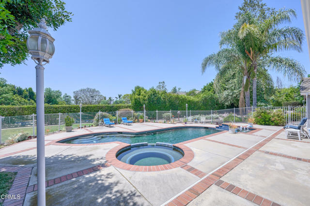 11616 E Las Posas Road, Camarillo CA: https://media.crmls.org/mediaz/be6493f2-119c-4f27-8bce-5a464d6f9eff.jpg