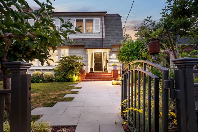 827 Walnut Avenue, Burlingame CA: https://media.crmls.org/mediaz/be662e52-a666-4f32-9401-475083b85069.jpg