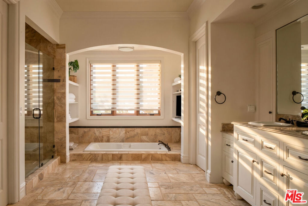 MLS #26876387 image #24