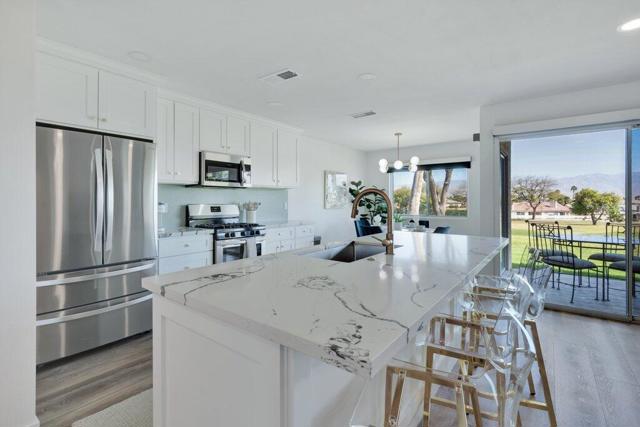 Image 4 of 46 For 80076 Palm Cir Drive