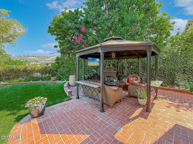 2848 Bayham Cir, Thousand Oaks CA: https://media.crmls.org/mediaz/be68766c-2c71-4d18-8e27-1020fea45fb0.jpg