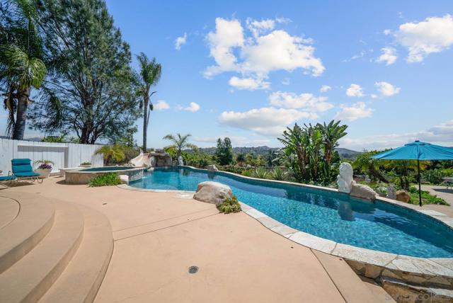 17221 Cloudcroft Dr, Poway CA: https://media.crmls.org/mediaz/be68ffd8-da56-4fea-9551-12e911046cb1.jpg