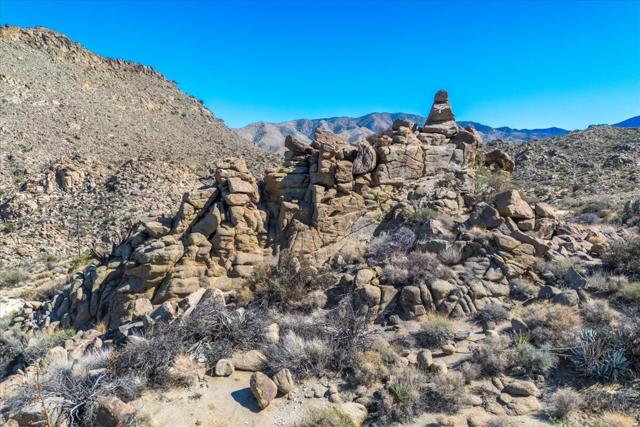 Image 56 of 80 For 57795 Big Horn Drive