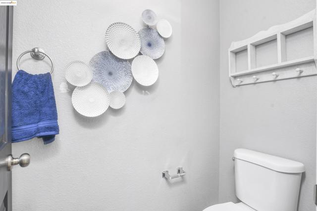1212 landover, Brentwood CA: https://media.crmls.org/mediaz/be69d439-ec67-4528-8a90-f73b12d767b9.jpg