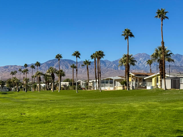 15500 Bubbling Wells Road, Desert Hot Springs CA: https://media.crmls.org/mediaz/be69d6cd-2f62-4e1c-8f68-e9950eb474d2.jpg