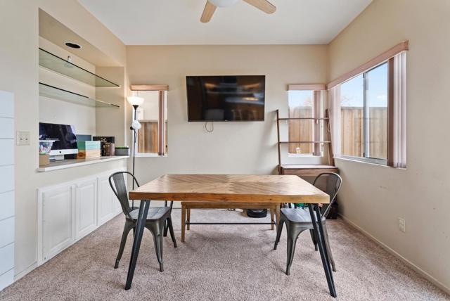 18177 Stonegate Court, Salinas CA: https://media.crmls.org/mediaz/be69f64a-10f0-407e-b59c-6c218eaf3b94.jpg