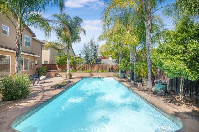 1429 Goshawk Court, Gilroy CA: https://media.crmls.org/mediaz/be6a3194-d28f-4aa2-b3e3-f132d2e97d1b.jpg