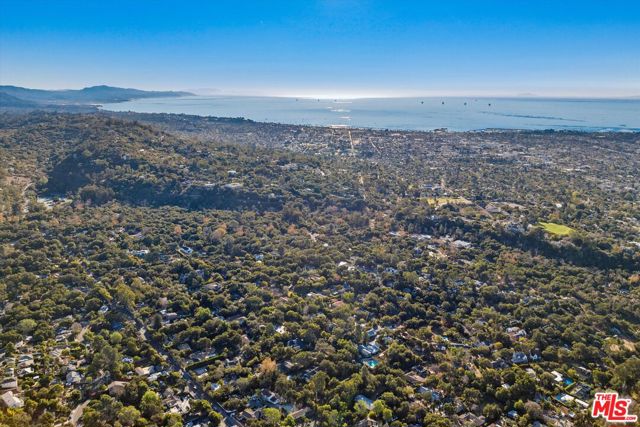 827 Cheltenham Road, Santa Barbara CA: https://media.crmls.org/mediaz/be6aa7c2-d427-40de-a3bc-1f6508c834da.jpg