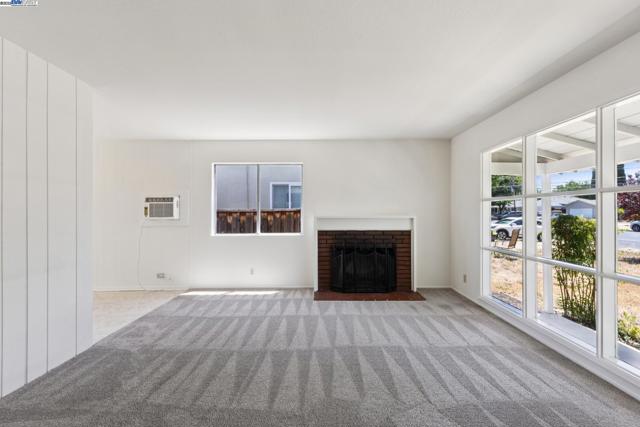 916 El Caminito, Livermore CA: https://media.crmls.org/mediaz/be6bf474-385a-4da0-806a-190d0df1a538.jpg