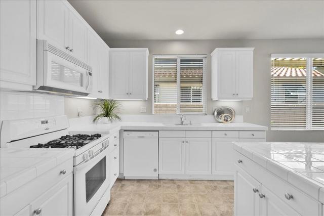 2590 Windmill Way, Palm Springs CA: https://media.crmls.org/mediaz/be6ca2a3-469c-4b27-9a21-766c01f48656.jpg