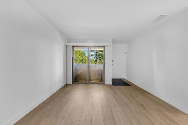 2825 N Los Felices, Palm Springs CA: https://media.crmls.org/mediaz/be6d6c97-9f3f-4eea-9145-a7fe5455de78.jpg
