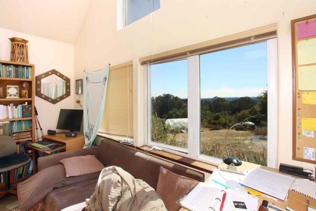 46 Valley View Road, Watsonville CA: https://media.crmls.org/mediaz/be6d713f-9b1c-43e2-b54f-4dee00f5cbaf.jpg