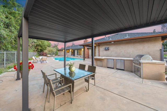 20811 Norada Court, Saratoga CA: https://media.crmls.org/mediaz/be6da5b4-aa60-40f1-84f2-1c3f2bf78cec.jpg