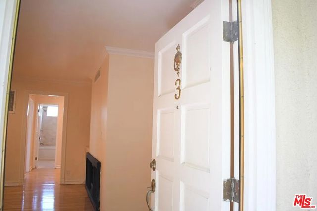 1119 22nd Street, Santa Monica CA: https://media.crmls.org/mediaz/be6da677-e9c3-4791-b09a-7739bded6107.jpg