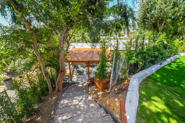 4035 W Avenue 42, Los Angeles CA: https://media.crmls.org/mediaz/be6e33c1-07c8-4498-810a-7e954570d27b.jpg