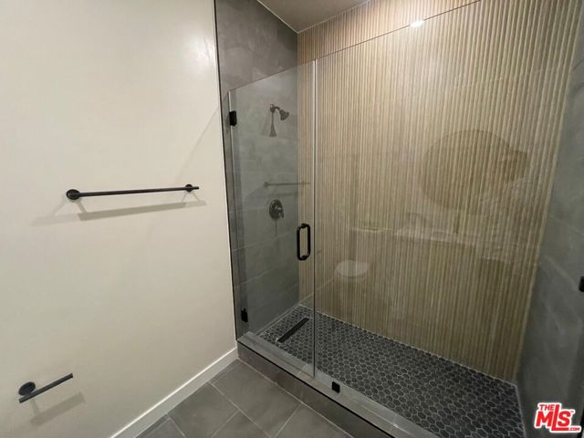 4546 W 17th Street, Los Angeles CA: https://media.crmls.org/mediaz/be6ef8b1-43dc-4de0-bc09-28953b8b4bb8.jpg
