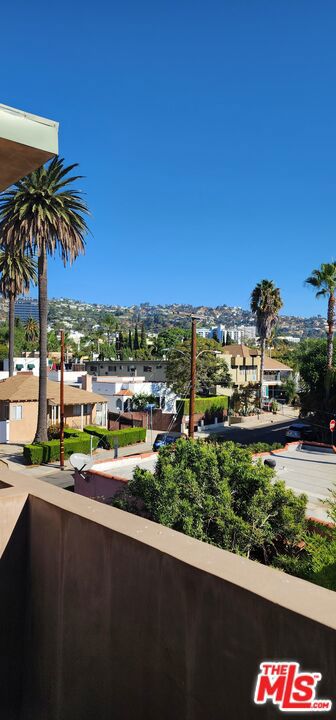 9008 Keith Avenue, West Hollywood CA: https://media.crmls.org/mediaz/be6eff95-58e3-47d4-8ffa-d9feda656594.jpg