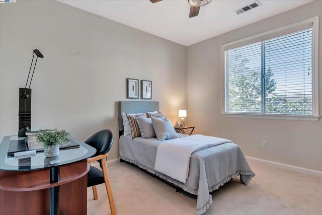 1517 Rampart Way, Brentwood CA: https://media.crmls.org/mediaz/be6f06e9-1394-4a29-ae58-d2e475a2eca1.jpg