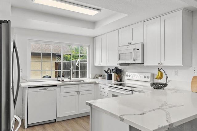 2305 Nueces Ln, Spring Valley CA: https://media.crmls.org/mediaz/be6f80af-9806-44e0-9915-2e895fa445a6.jpg