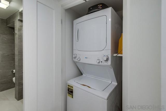 1750 Avenida Del Mundo, Coronado CA: https://media.crmls.org/mediaz/be6ff6ec-7d71-4c58-8cb7-dc018d0d8ac7.jpg