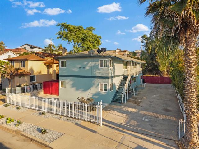 3957 61 Cottonwood St, San Diego CA: https://media.crmls.org/mediaz/be6ff70d-9021-433d-a3ab-a7249b63288b.jpg