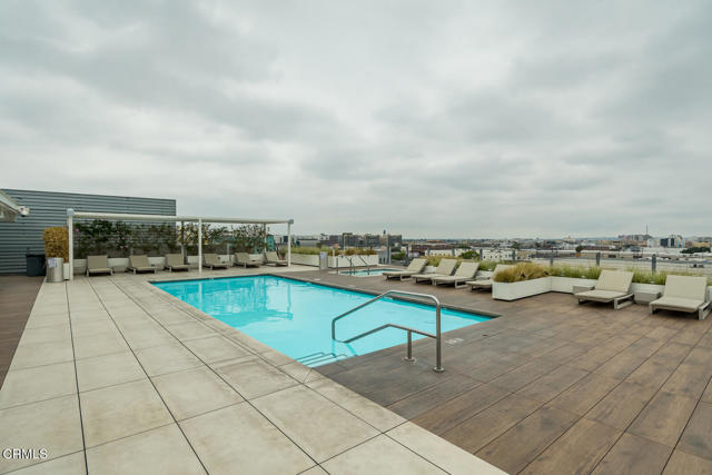 510 S Hewitt Street, Los Angeles CA: https://media.crmls.org/mediaz/be6ff9f4-49b7-4eec-b884-501157de4b41.jpg